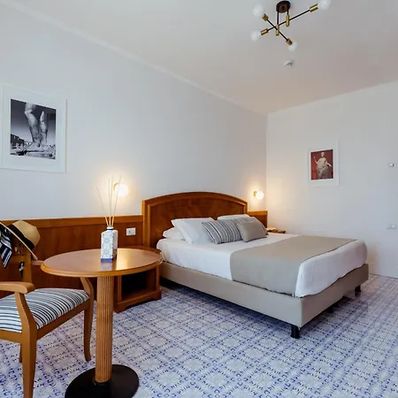 Grand Cesare Augusto 4* סורנטו