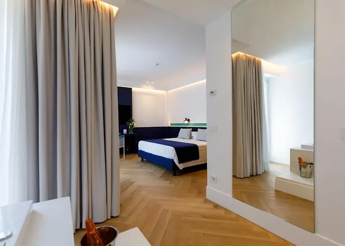 Grand Cesare Augusto سورينتو