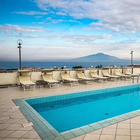 Отель Grand Cesare Augusto 4*